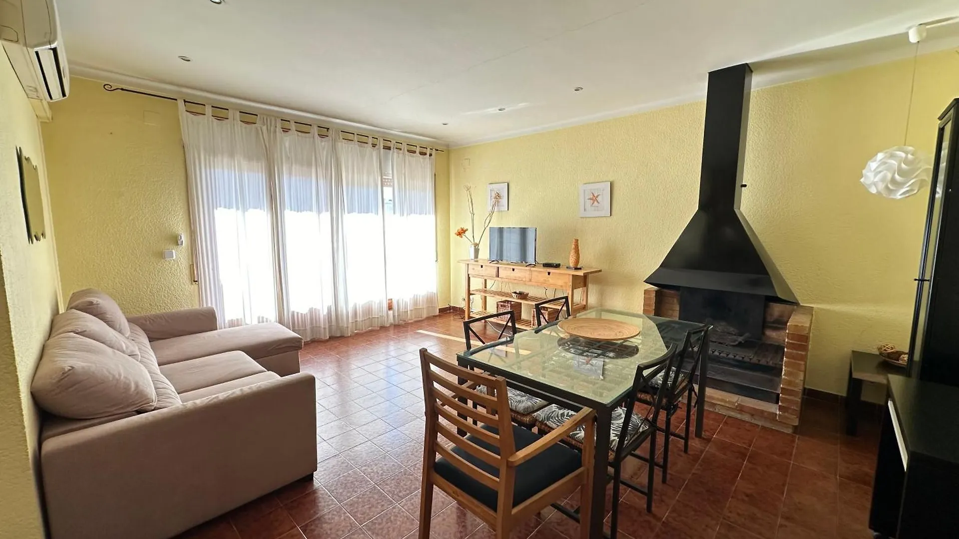 Agi Llotja Plazza Daire Roses