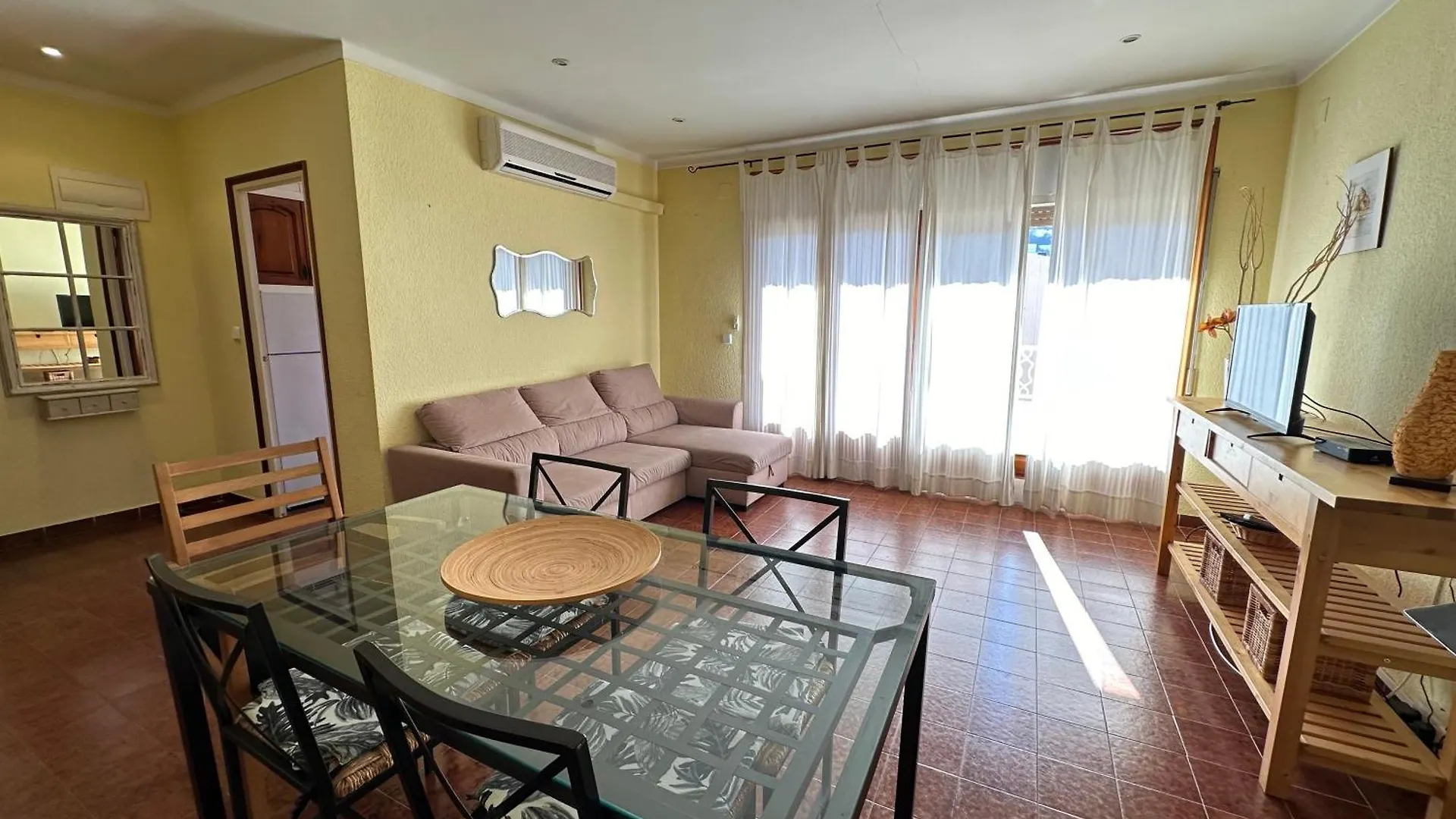 Agi Llotja Plazza Daire Roses