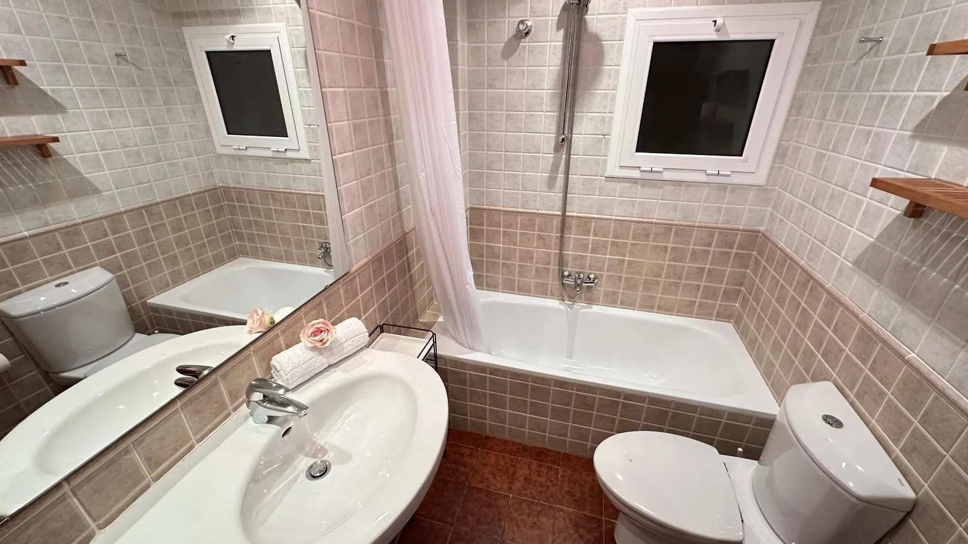 Apartament Agi Llotja Plazza Roses 0*,